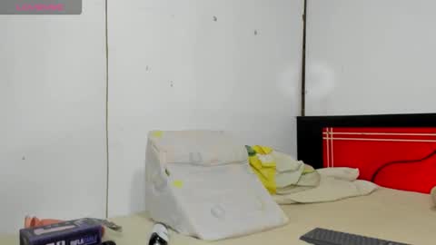 lauren_mark_ online show from 09/29/25, 01:33