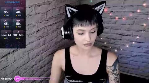 Snapshot of lauren_raquel chatting on 09/20/25, 12:28 Eva online show from 09/20/25, 12:28