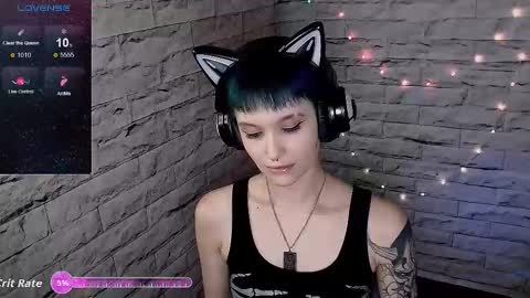 Snapshot of lauren_raquel chatting on 10/21/25, 03:57 Eva online show from 10/21/25, 03:57