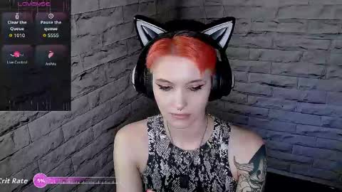 Snapshot of lauren_raquel chatting on 04/21/26, 06:55 Eva online show from 04/21/26, 06:55