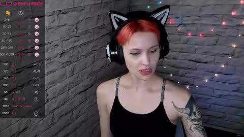 Snapshot of lauren_raquel chatting on 05/07/26, 03:50 Eva online show from 05/07/26, 03:50