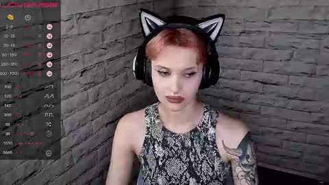 Snapshot of lauren_raquel chatting on 06/02/26, 05:48 Eva online show from 06/02/26, 05:48