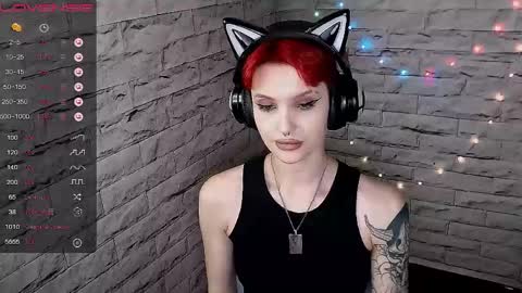 Snapshot of lauren_raquel chatting on 06/03/26, 03:17 Eva online show from 06/03/26, 03:17