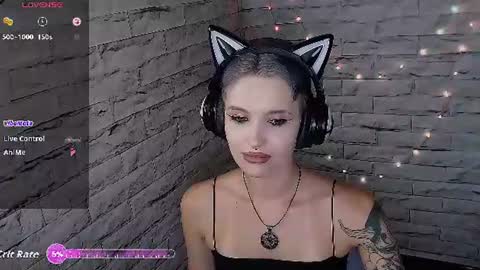 Snapshot of lauren_raquel chatting on 08/02/26, 01:31 Eva online show from 08/02/26, 01:31