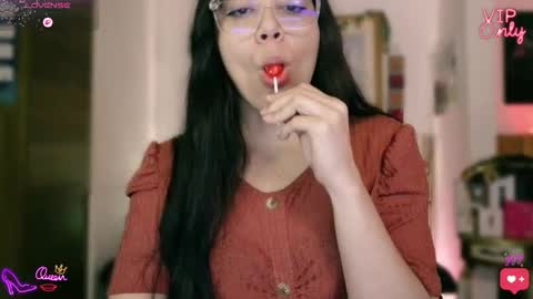 Lauren online show from 04/22/26, 12:35