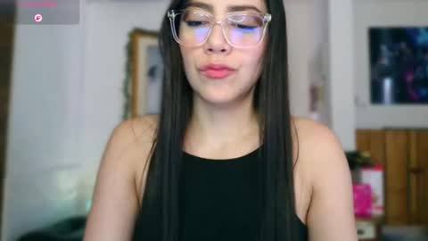 Lauren online show from 05/15/26, 08:49