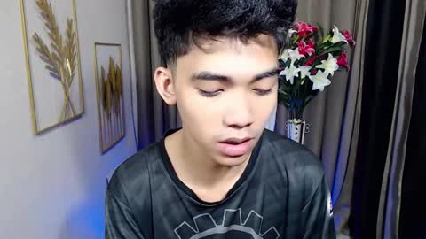 laurence_cuttieguyhere online show from 03/23/26, 06:12