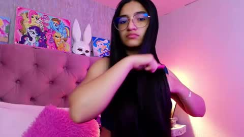 Laurene online show from 02/11/26, 03:22