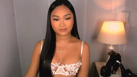 Snapshot of laurenfox16 chatting on 01/18/26, 10:35 chloe3 online show from 01/18/26, 10:35