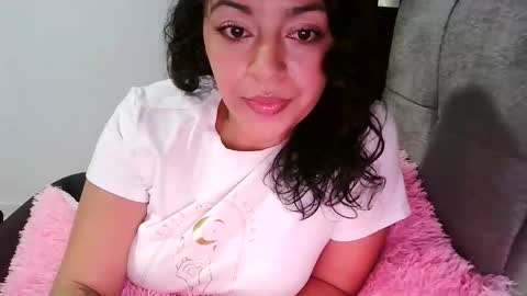 laurenhot94 online show from 12/05/25, 07:10