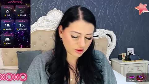 Snapshot of laurenjenssen chatting on 01/07/25, 08:45 Laura online show from 01/07/25, 08:45