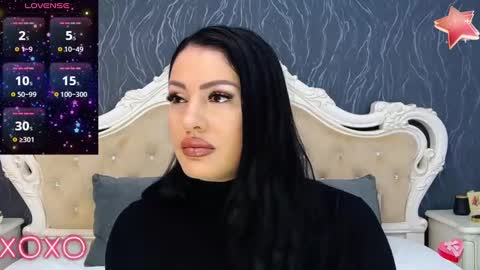 Snapshot of laurenjenssen chatting on 01/13/25, 08:05 Laura online show from 01/13/25, 08:05