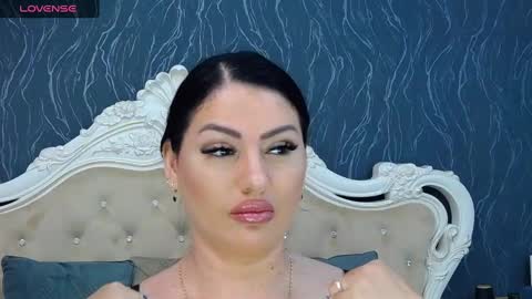 Snapshot of laurenjenssen chatting on 01/14/25, 08:31 Laura online show from 01/14/25, 08:31