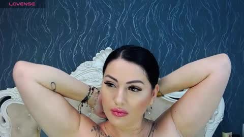 Snapshot of laurenjenssen chatting on 02/01/25, 12:47 Laura online show from 02/01/25, 12:47