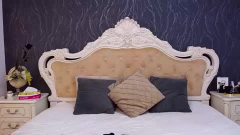 Laura online show from 02/10/26, 05:06