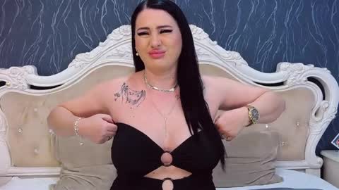 Laura online show from 03/24/26, 03:39