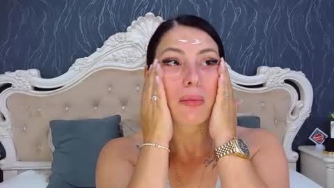 Snapshot of laurenjenssen chatting on 07/20/26, 11:56 Laura online show from 07/20/26, 11:56