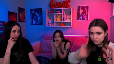 Laure online show from 03/27/26, 10:15