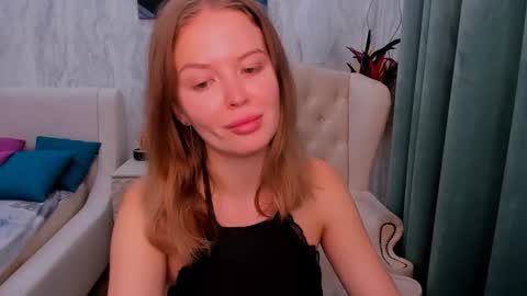 laurennhill online show from 09/16/25, 12:22