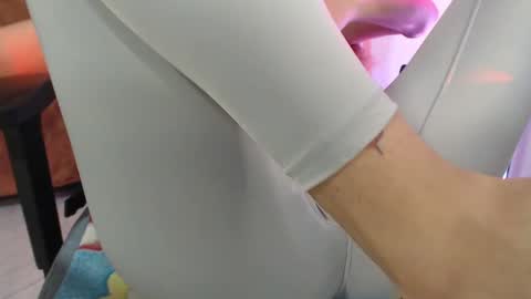 Snapshot of laurenphillipsx chatting on 02/05/25, 03:09 Lauren online show from 02/05/25, 03:09