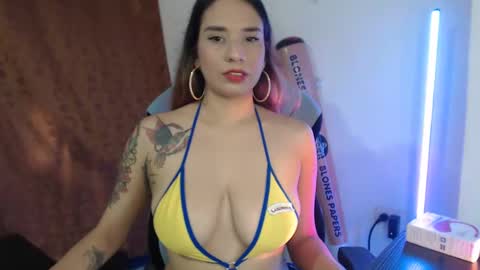 Snapshot of laurenphillipsx chatting on 02/20/25, 09:53 Lauren online show from 02/20/25, 09:53