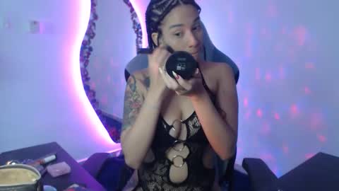 Snapshot of laurenphillipsx chatting on 02/04/26, 04:57 Lauren online show from 02/04/26, 04:57