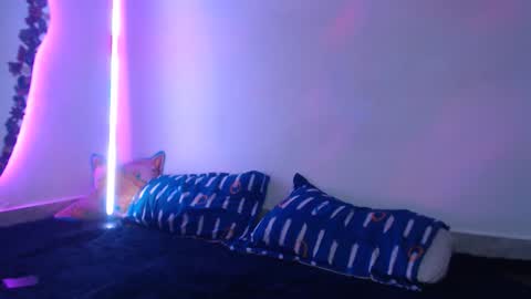 Snapshot of laurenphillipsx chatting on 02/10/26, 11:53 Lauren online show from 02/10/26, 11:53