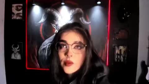 Snapshot of laurenrousexx chatting on 06/24/26, 02:21 LAUREN INDEPENDENT MODEL HELP ME REACH 100 LIKES PLS online show from 06/24/26, 02:21
