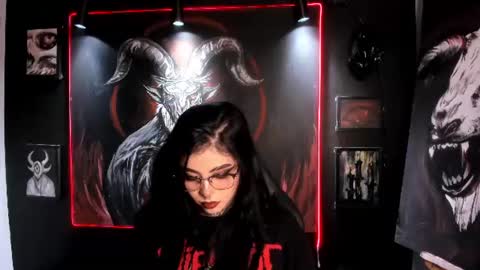 Snapshot of laurenrousexx chatting on 07/05/26, 01:01 LAUREN INDEPENDENT MODEL HELP ME REACH 100 LIKES PLS online show from 07/05/26, 01:01