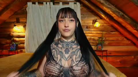 Lauren and Cristopher online show from 04/18/26, 04:05