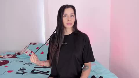 laurensmith9 online show from 02/19/25, 12:22