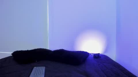 laurensmith9 online show from 11/30/25, 12:53