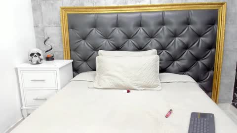 Lauren  online show from 12/21/24, 06:55