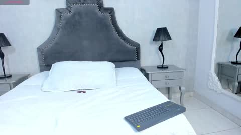 Lauren  online show from 10/02/25, 04:03