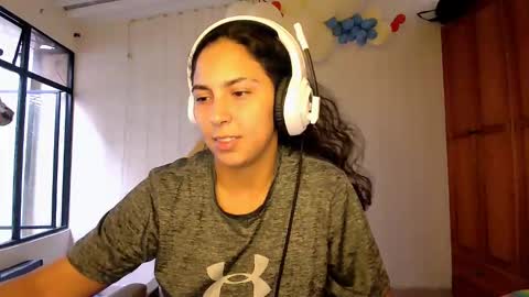 Snapshot of laurent0502 chatting on 01/11/25, 10:40 Laurent online show from 01/11/25, 10:40