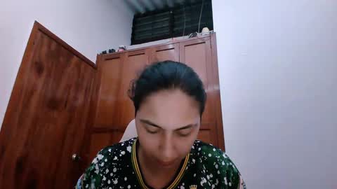 Snapshot of laurent0502 chatting on 01/17/25, 04:17 Laurent online show from 01/17/25, 04:17