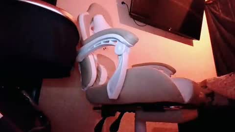 Snapshot of laurent0502 chatting on 02/10/25, 05:03 Laurent online show from 02/10/25, 05:03