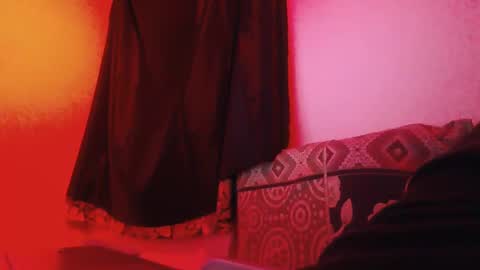 Snapshot of laurent0502 chatting on 02/16/25, 03:37 Laurent online show from 02/16/25, 03:37