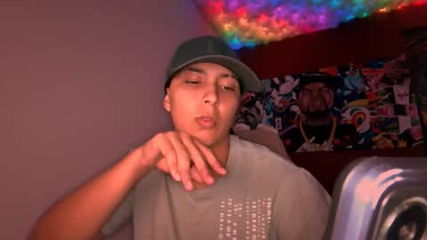 Snapshot of laurent0502 chatting on 09/26/25, 02:04 Laurent online show from 09/26/25, 02:04