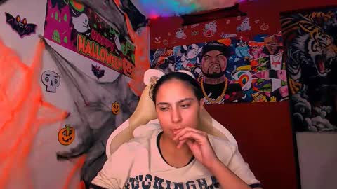 Snapshot of laurent0502 chatting on 10/18/25, 05:54 Laurent online show from 10/18/25, 05:54