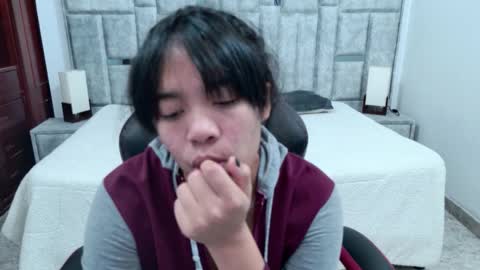 laurent online show from 03/23/26, 03:21