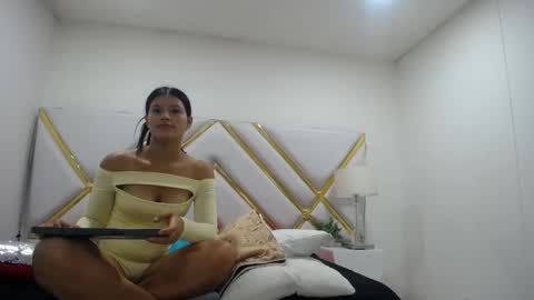 L A U R E N T  M O R R I S online show from 04/15/26, 04:14