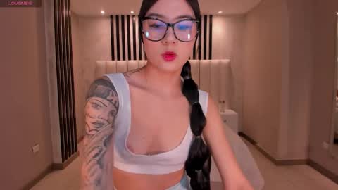 Lau  online show from 11/13/25, 02:54