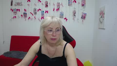 Snapshot of laurenwishy chatting on 05/22/26, 11:16 Lauren online show from 05/22/26, 11:16