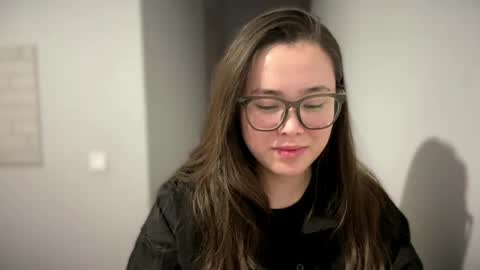 Amelia online show from 05/19/26, 03:29
