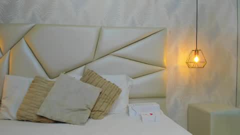 Laurent online show from 11/14/25, 11:09