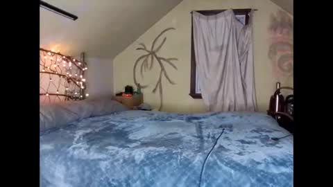 Lauren online show from 03/07/25, 01:42