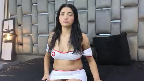 Snapshot of lauri_thx chatting on 12/19/25, 01:40 lauri_thx online show from 12/19/25, 01:40