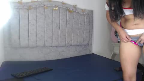 Snapshot of lauri_thx chatting on 01/06/26, 02:10 lauri_thx online show from 01/06/26, 02:10