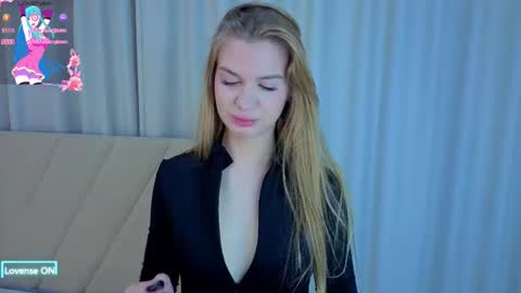 Laura online show from 02/23/26, 05:05